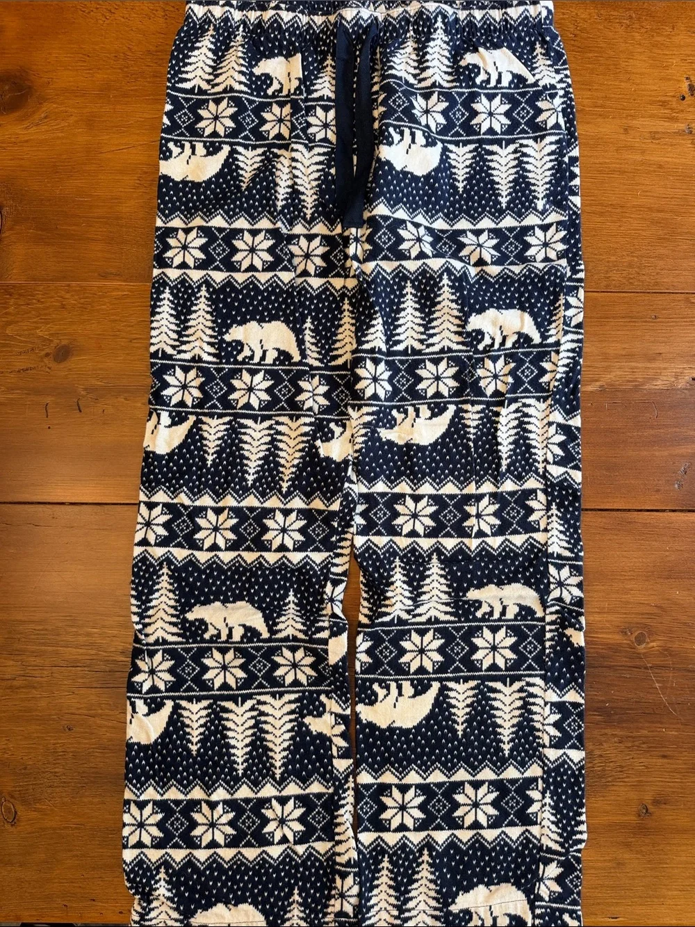 Old Navy Navy and Cream Polar Bear Snowflake Pajama Set